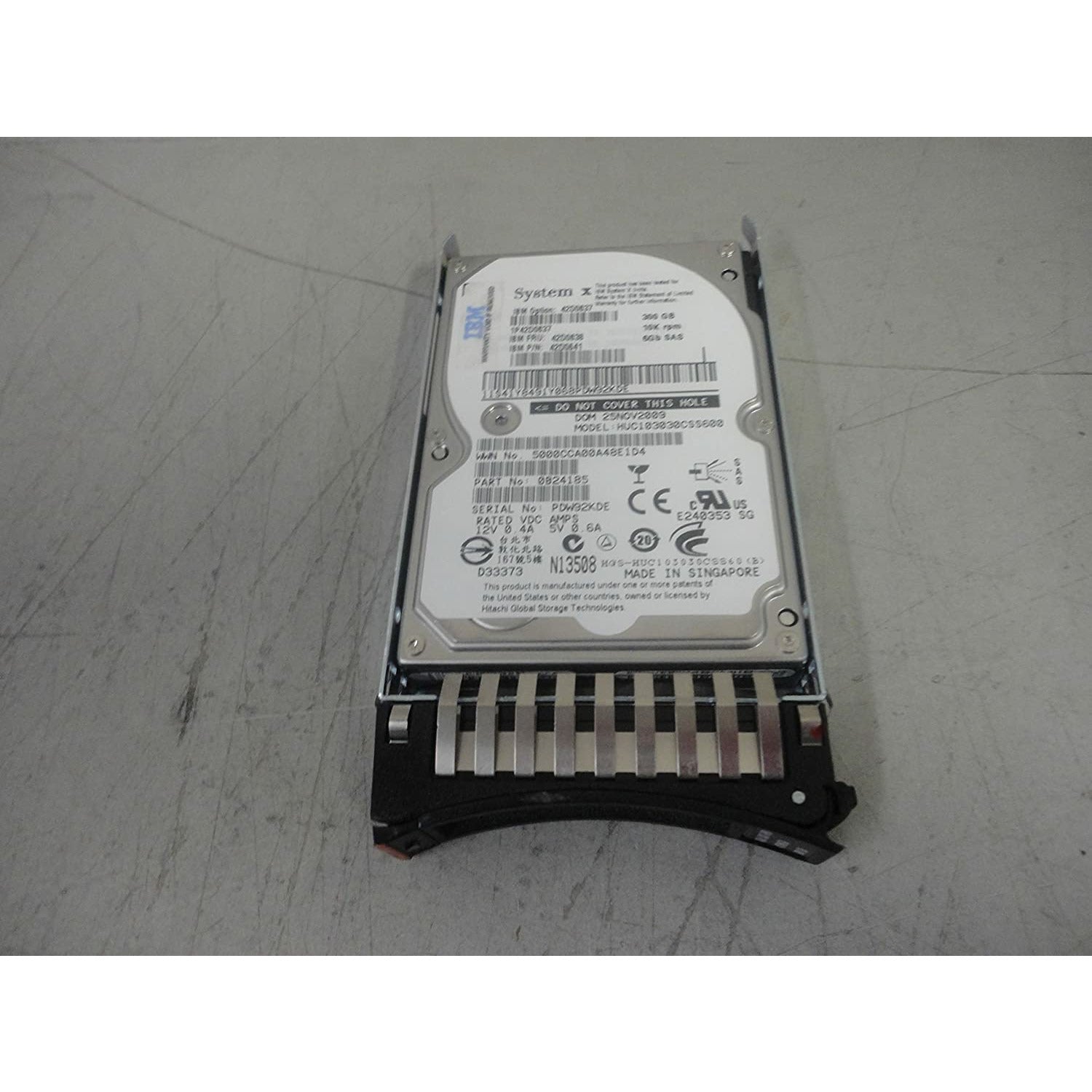 IBM 300GB 42D0638 42D0637 42D0641 10000 RPM SAS 6GB/s 2.5" Hard Drive w/ tray disco - MFerraz Tecnologia